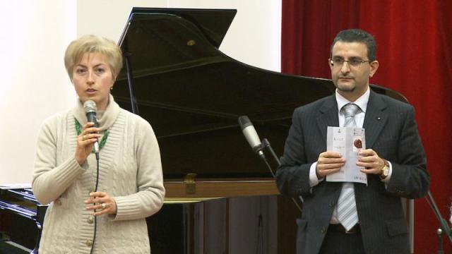 la Prof.ssa Maria Teresa Valeri ed il compositore Francesco Marino
